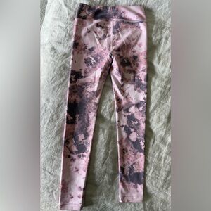 Athleta Girl leggings size 6 pink pattern